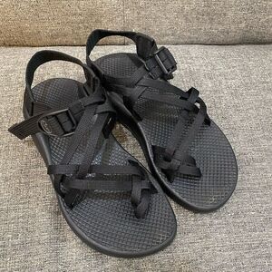 Chaco Black Hiking Sandals Women Size 7